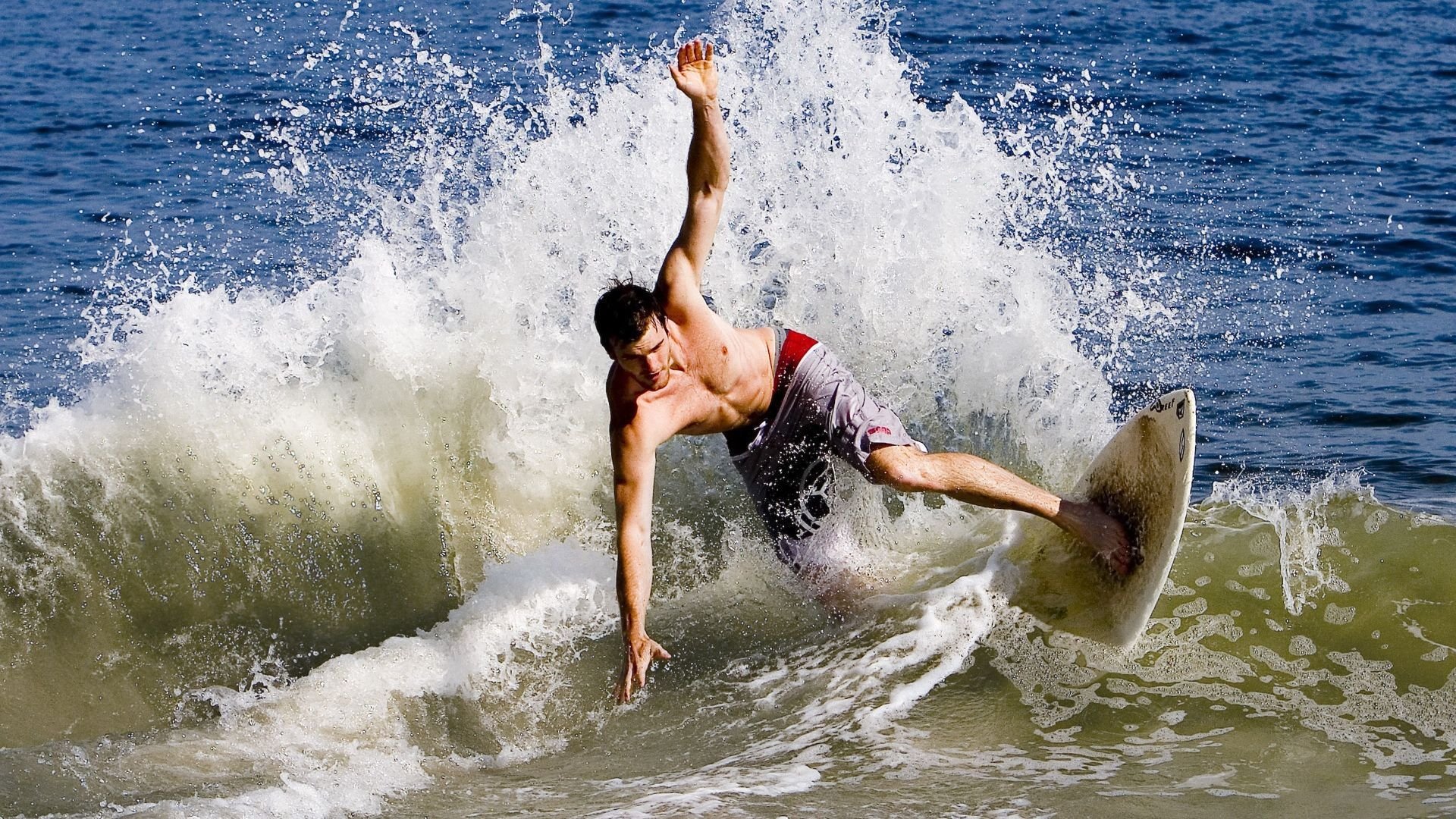 《ApexLegends》天空之城:全新地图上线,开启战术新纪元!